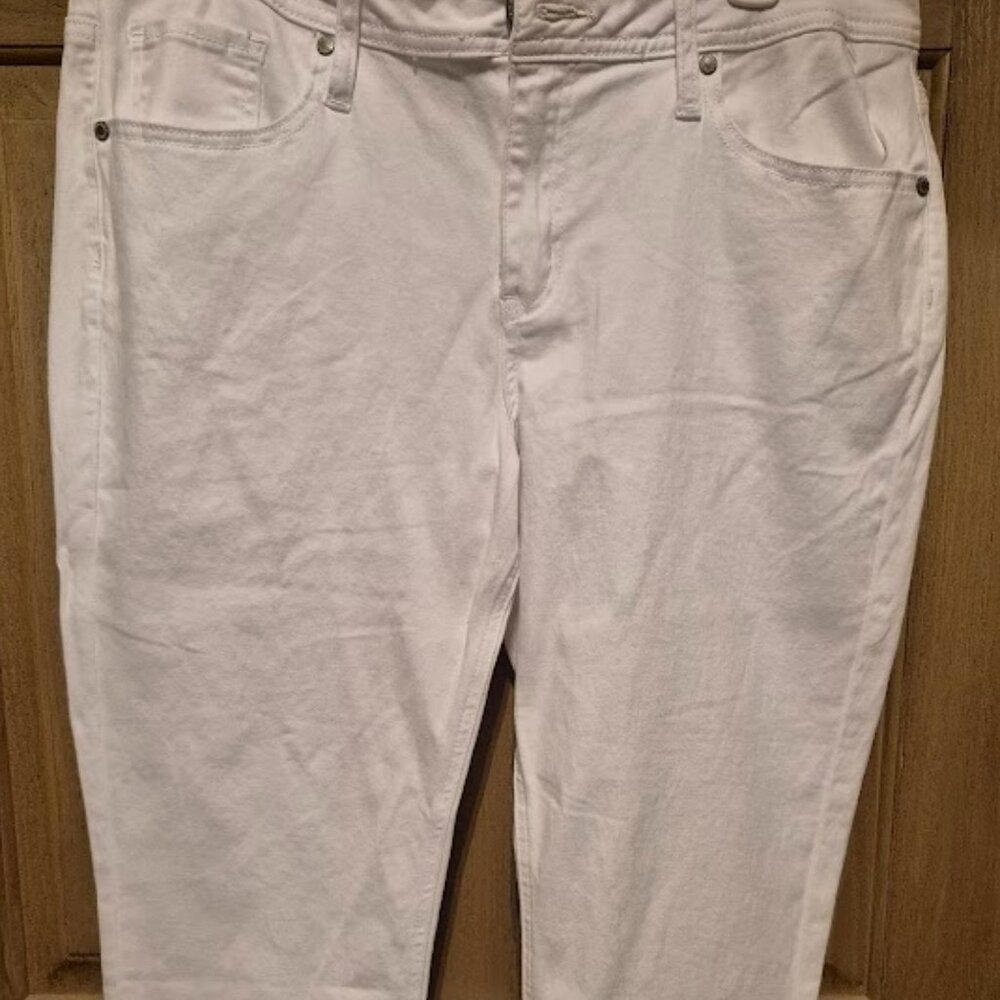 Size 14 Hydraulic White Capri Pants - Picture 2 of 9